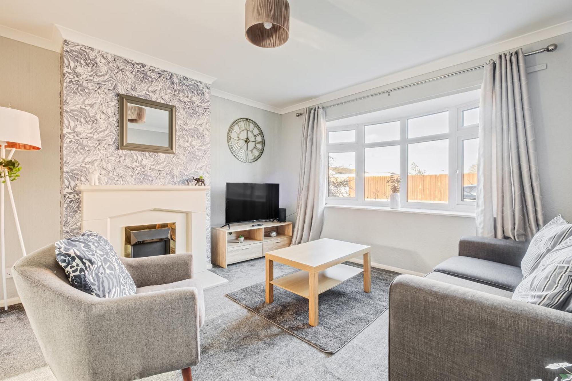 Comfy And Freshly Redecorated Home By Our Home Short Stays Close To Town Centre With Free Parking Bedford Exterior photo