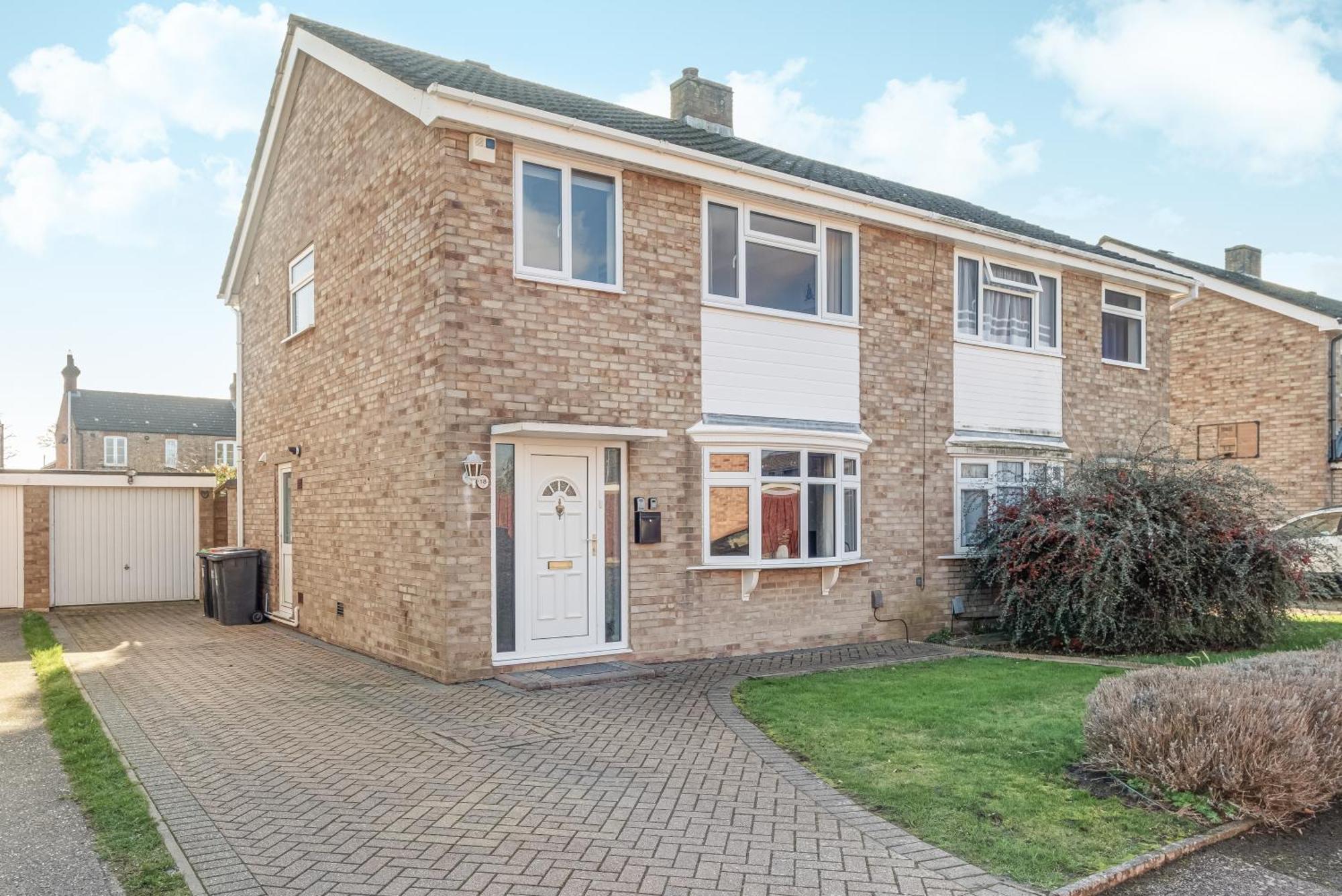 Comfy And Freshly Redecorated Home By Our Home Short Stays Close To Town Centre With Free Parking Bedford Exterior photo